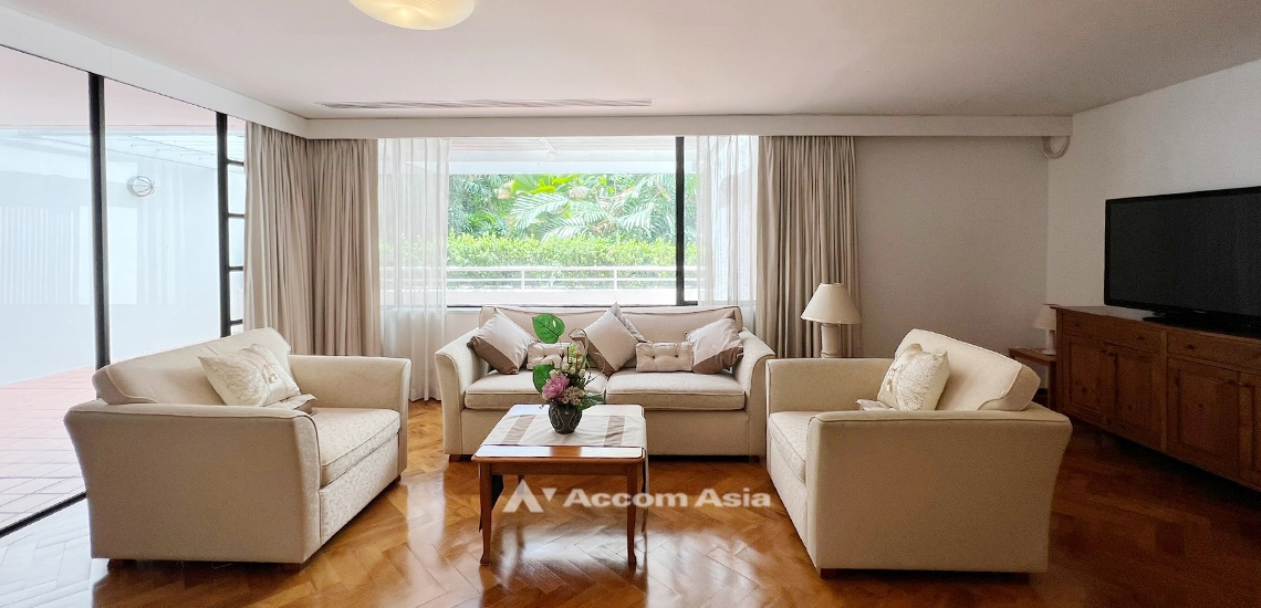 Pet friendly |  4 Bedrooms  Apartment For Rent in Sathorn, Bangkok  near BTS Sala Daeng - MRT Lumphini (AA31947)