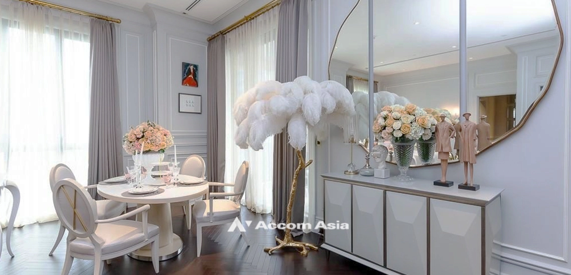 7  2 br Condominium For Sale in Ploenchit ,Bangkok BTS Ploenchit at 98 Wireless AA31948