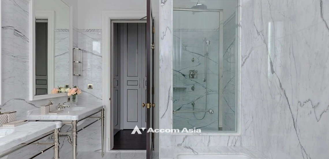 19  2 br Condominium For Sale in Ploenchit ,Bangkok BTS Ploenchit at 98 Wireless AA31948