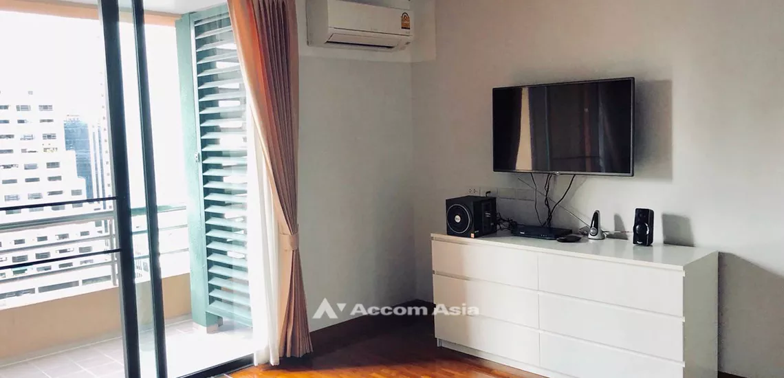 5  1 br Condominium For Rent in Ploenchit ,Bangkok BTS Chitlom at Baan Na Varang AA31950
