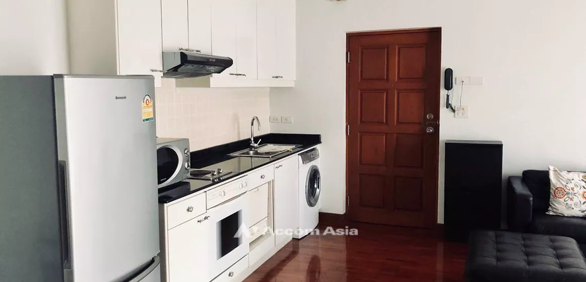 1  1 br Condominium For Rent in Ploenchit ,Bangkok BTS Chitlom at Baan Na Varang AA31950