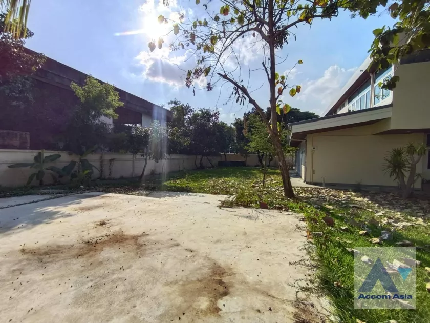 54  4 br House for rent and sale in pattanakarn ,Bangkok BTS On Nut AA31952