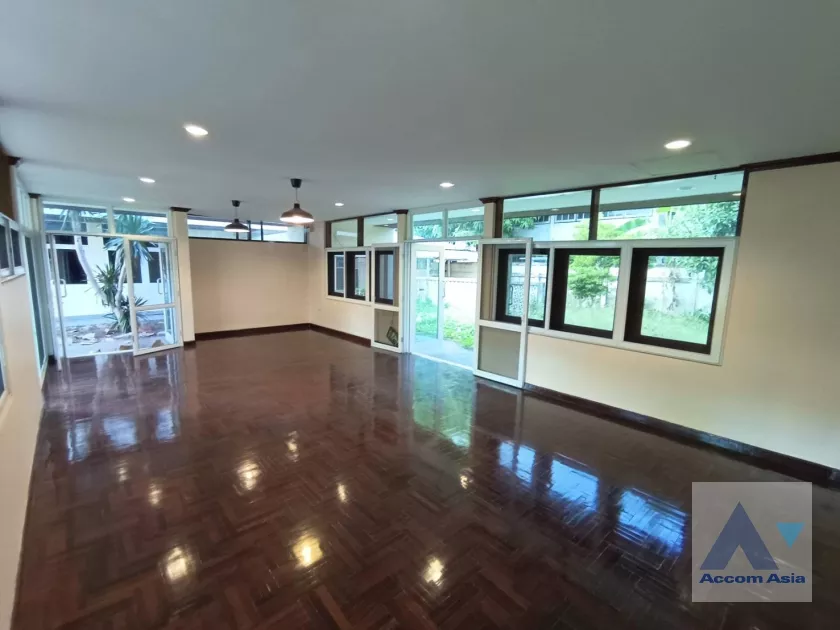 47  4 br House for rent and sale in pattanakarn ,Bangkok BTS On Nut AA31952