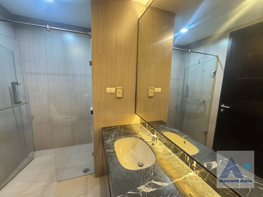 11  2 br Condominium for rent and sale in Sukhumvit ,Bangkok BTS Thong Lo at Villa Sikhara AA31972