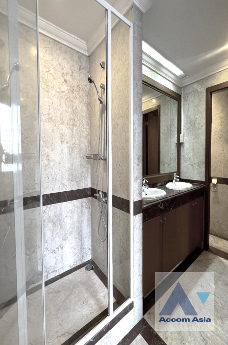  1  4 br Condominium For Sale in Ploenchit ,Bangkok BTS Ploenchit at All Seasons Mansion AA31982