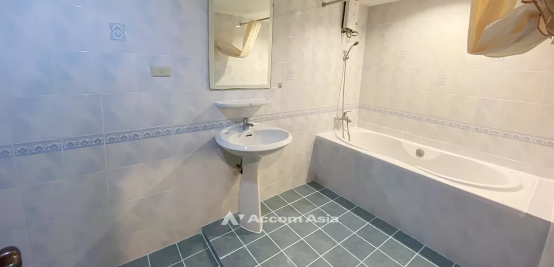 18  3 br Apartment For Rent in Sukhumvit ,Bangkok BTS Phrom Phong at Homey and relaxed AA31997