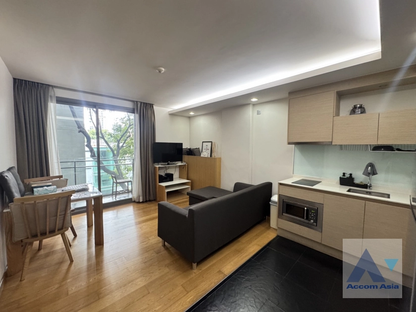  Via Botani Condominium  1 Bedroom for Sale & Rent BTS Thong Lo in Sukhumvit Bangkok