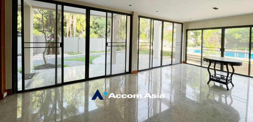  1  3 br House for rent and sale in Sukhumvit ,Bangkok BTS Punnawithi AA32002