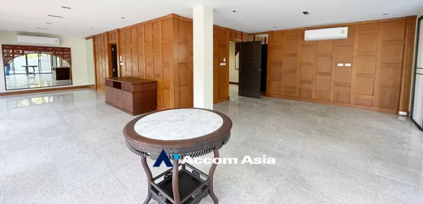 5  3 br House For Rent in sukhumvit ,Bangkok BTS Punnawithi AA32002