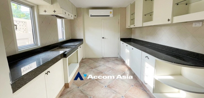 10  3 br House for rent and sale in Sukhumvit ,Bangkok BTS Punnawithi AA32002