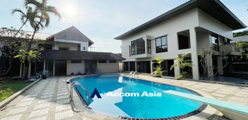  2  3 br House for rent and sale in Sukhumvit ,Bangkok BTS Punnawithi AA32002