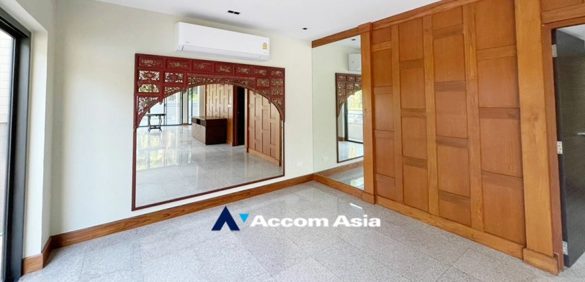 7  3 br House for rent and sale in Sukhumvit ,Bangkok BTS Punnawithi AA32002