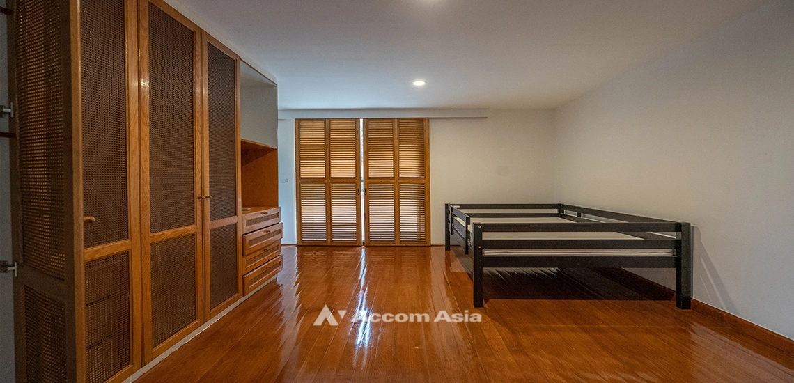 12  4 br House For Rent in Sukhumvit ,Bangkok BTS Thong Lo at Thonglor House Compound AA32006
