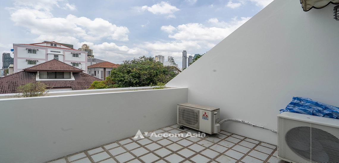 16  4 br House For Rent in Sukhumvit ,Bangkok BTS Thong Lo at Thonglor House Compound AA32006