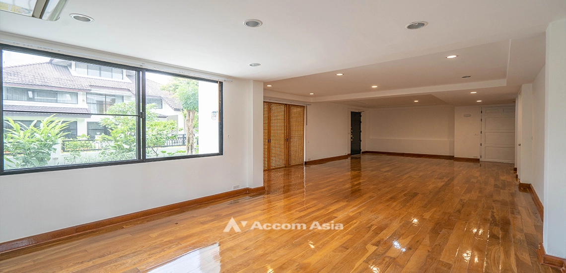 7  4 br House For Rent in Sukhumvit ,Bangkok BTS Thong Lo at Thonglor House Compound AA32006