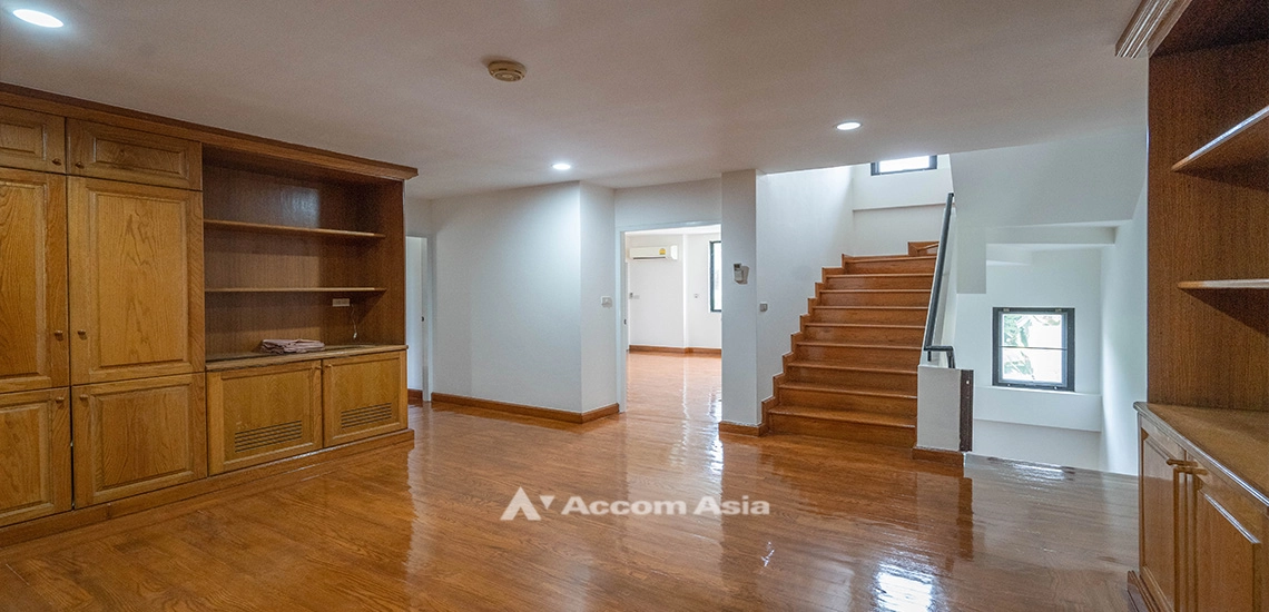 9  4 br House For Rent in Sukhumvit ,Bangkok BTS Thong Lo at Thonglor House Compound AA32006