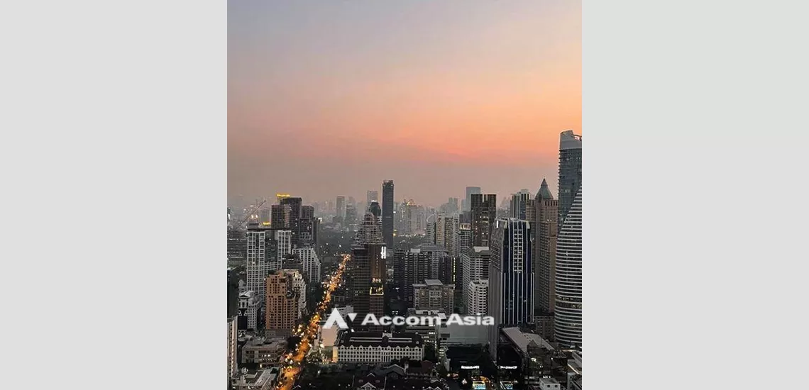 4  1 br Condominium For Sale in Ploenchit ,Bangkok BTS Chitlom at 28 Chidlom AA32007