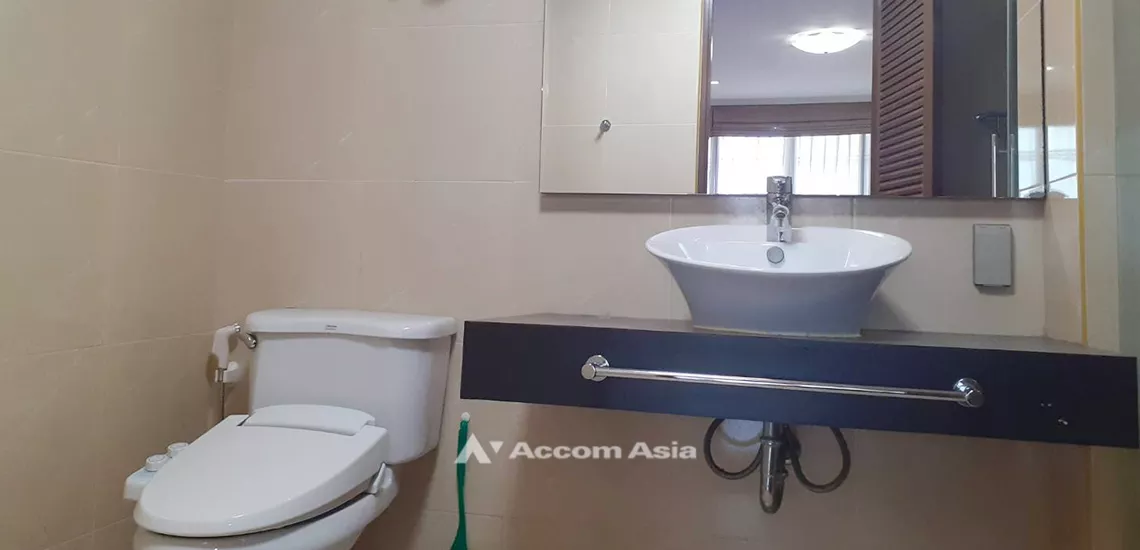 18  3 br Condominium For Rent in Sukhumvit ,Bangkok BTS Phrom Phong at Acadamia Grand Tower AA32026