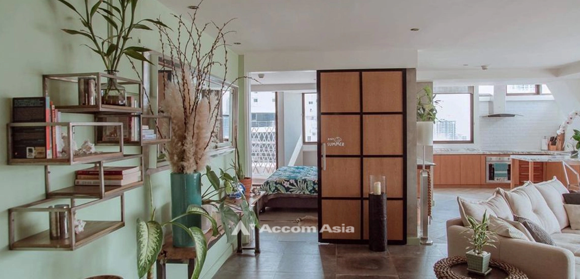 Big Balcony |  2 Bedrooms  Condominium For Sale in Sukhumvit, Bangkok  near BTS Phrom Phong (AA32041)