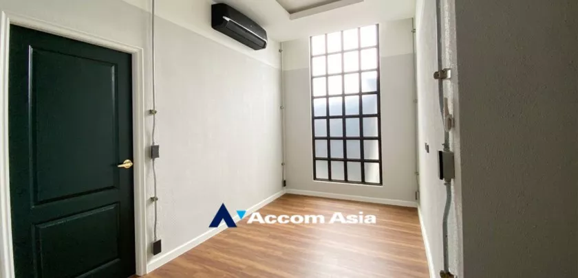 11  4 br House For Sale in pattanakarn ,Bangkok BTS On Nut AA32052