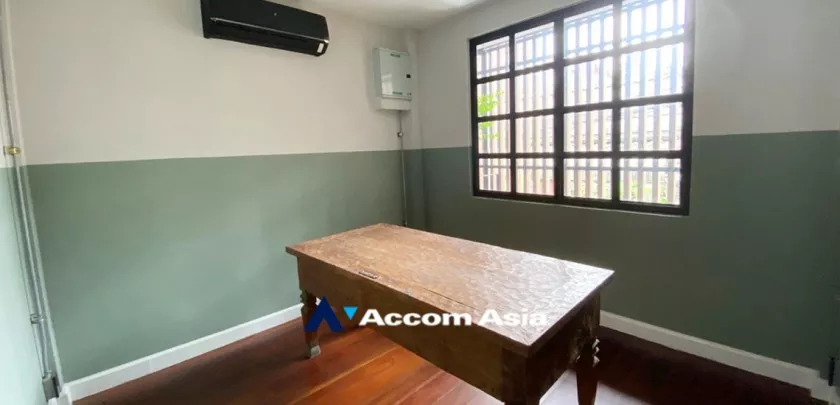10  4 br House For Sale in pattanakarn ,Bangkok BTS On Nut AA32052
