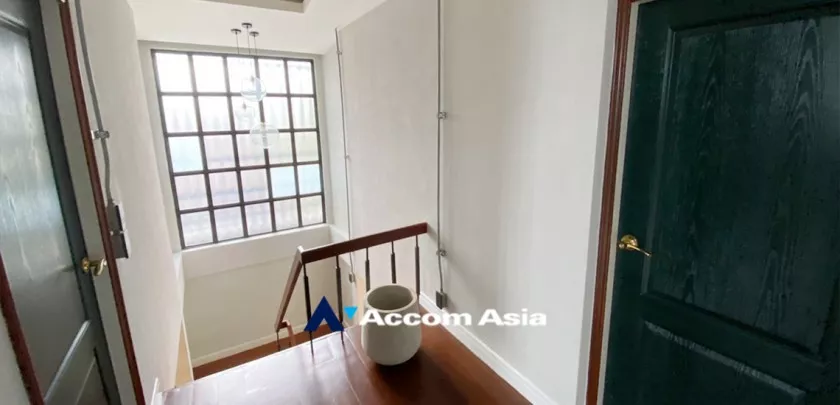 15  4 br House For Sale in pattanakarn ,Bangkok BTS On Nut AA32052