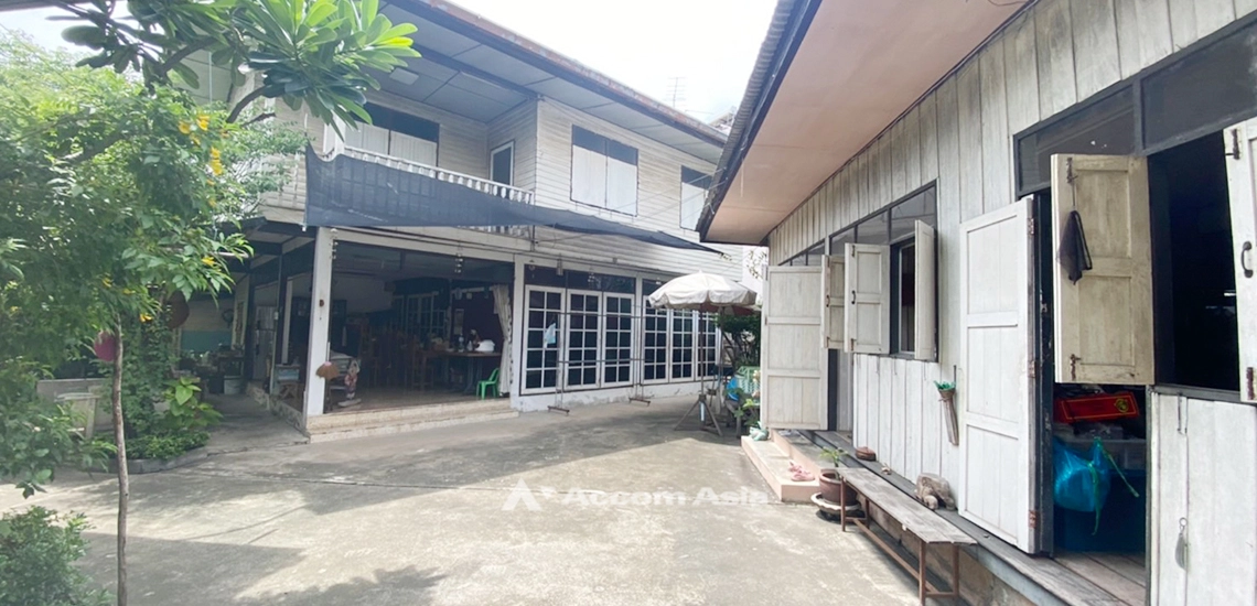  1  House For Sale in sukhumvit ,Bangkok BTS Phra khanong AA32054