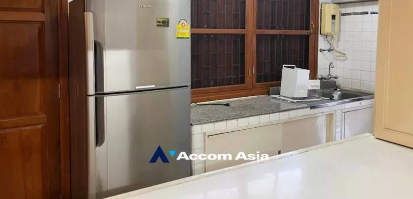 9  4 br House For Rent in Ploenchit ,Bangkok BTS Ratchadamri AA32055