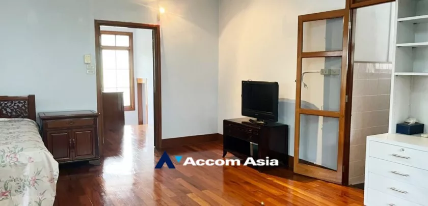 14  4 br House For Rent in Ploenchit ,Bangkok BTS Ratchadamri AA32055