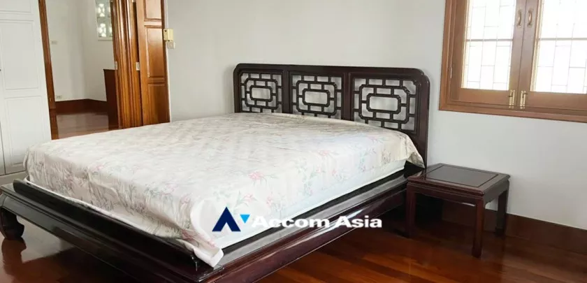 15  4 br House For Rent in Ploenchit ,Bangkok BTS Ratchadamri AA32055