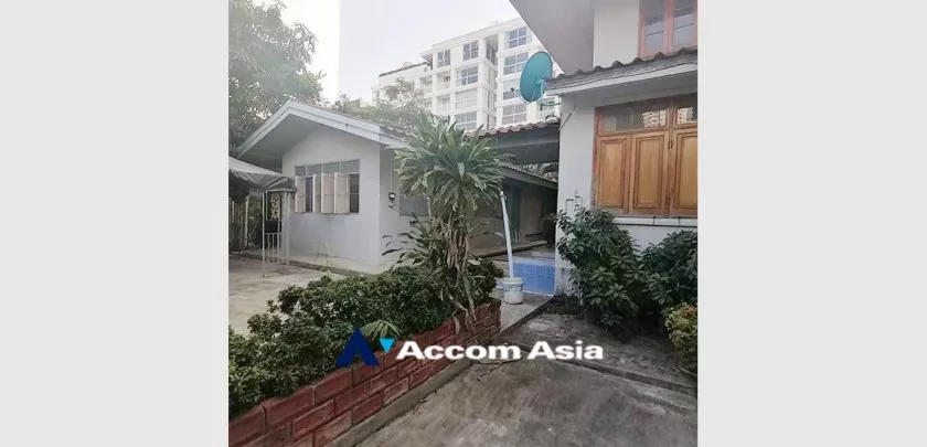 20  4 br House For Rent in sathorn ,Bangkok BTS Ratchadamri AA32055