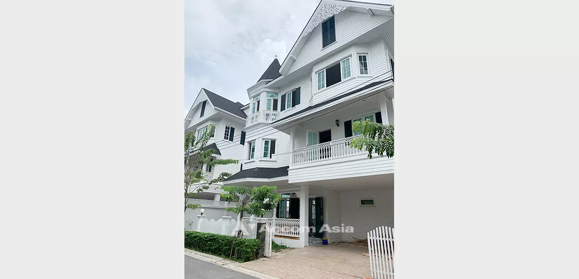 2  4 br House For Rent in Bangna ,Bangkok  at Fantasia Villa 4 AA32058