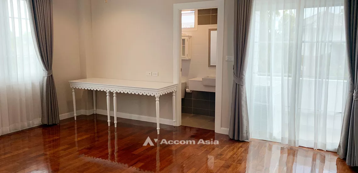 10  4 br House For Rent in Bang Na ,Bangkok  at Fantasia Villa 4 AA32058