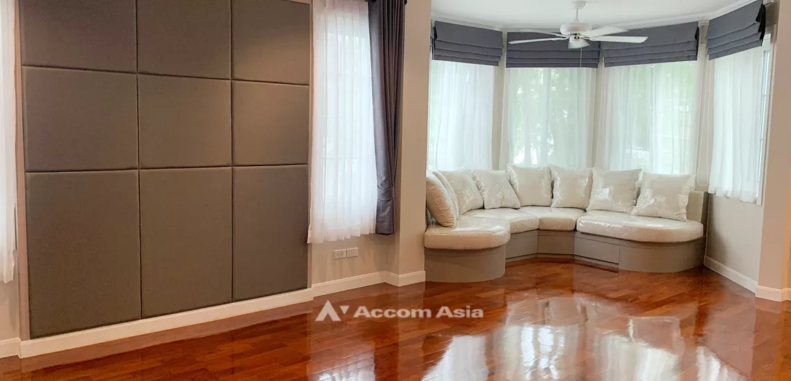  1  4 br House For Rent in Bangna ,Bangkok  at Fantasia Villa 4 AA32058