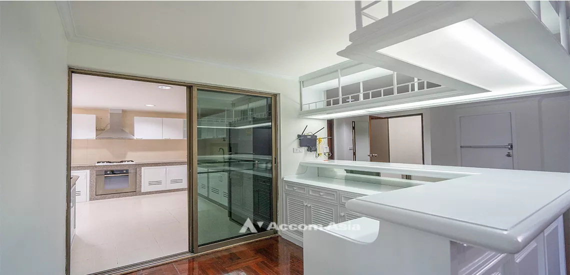 5  3 br Apartment For Rent in Sukhumvit ,Bangkok BTS Thong Lo at Charming apartment AA32059