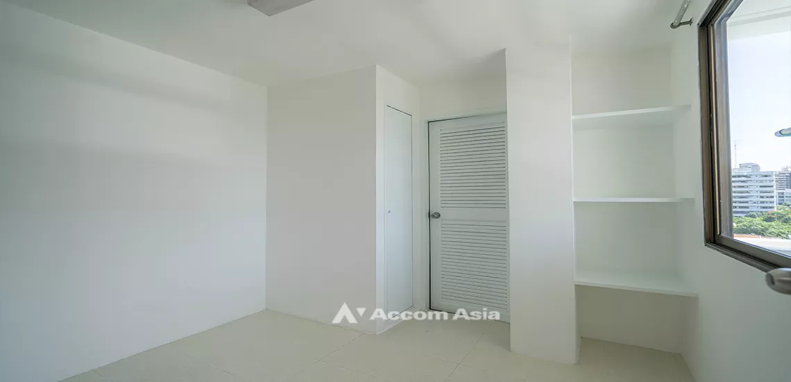 8  3 br Apartment For Rent in Sukhumvit ,Bangkok BTS Thong Lo at Charming apartment AA32059