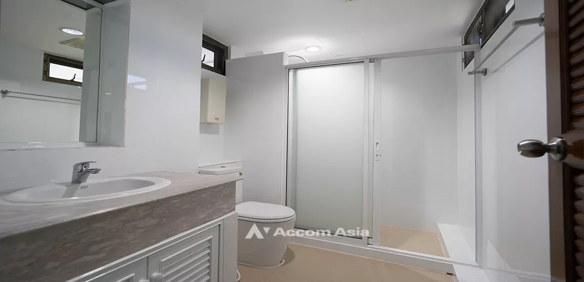 13  3 br Apartment For Rent in Sukhumvit ,Bangkok BTS Thong Lo at Charming apartment AA32059