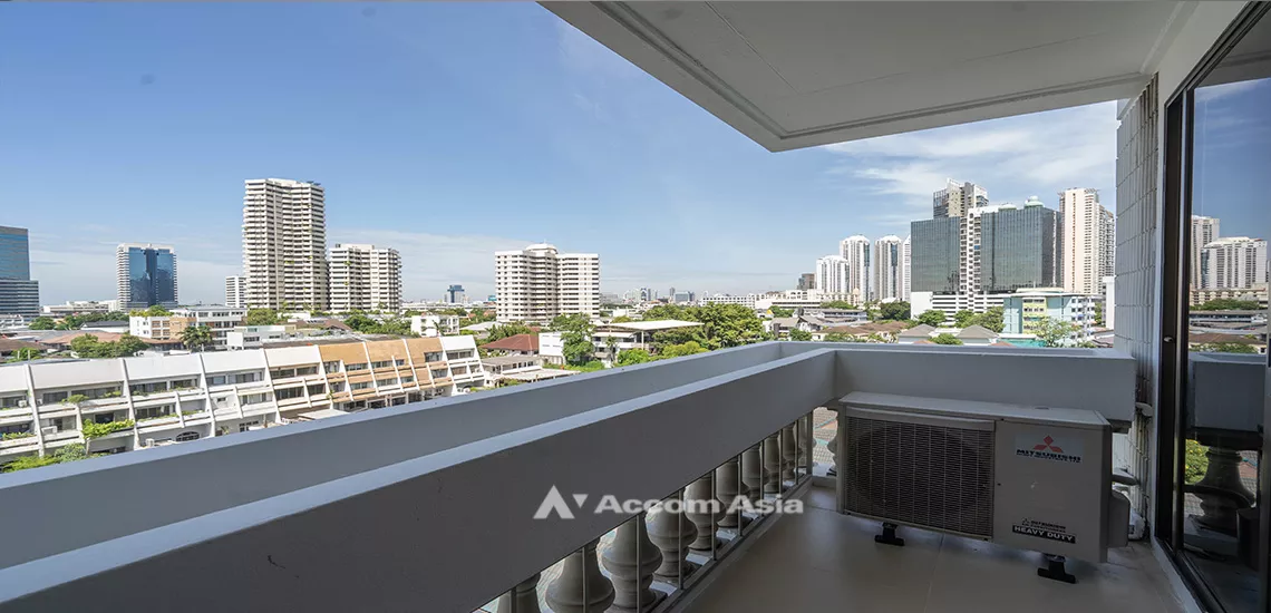 16  3 br Apartment For Rent in Sukhumvit ,Bangkok BTS Thong Lo at Charming apartment AA32059