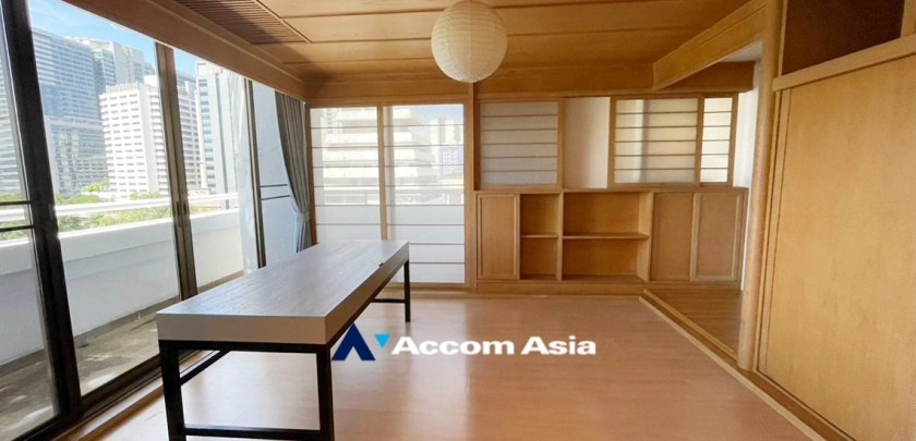 7  3 br Apartment For Rent in Ploenchit ,Bangkok BTS Ratchadamri at Step to Lumpini Park AA32060