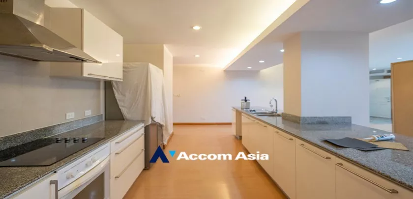 5  3 br Apartment For Rent in Ploenchit ,Bangkok BTS Ratchadamri at Step to Lumpini Park AA32060