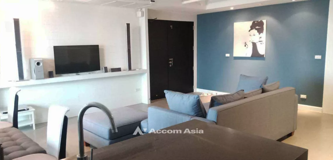  2 Bedrooms  Condominium For Rent & Sale in Ploenchit, Bangkok  near BTS Chitlom (AA32068)