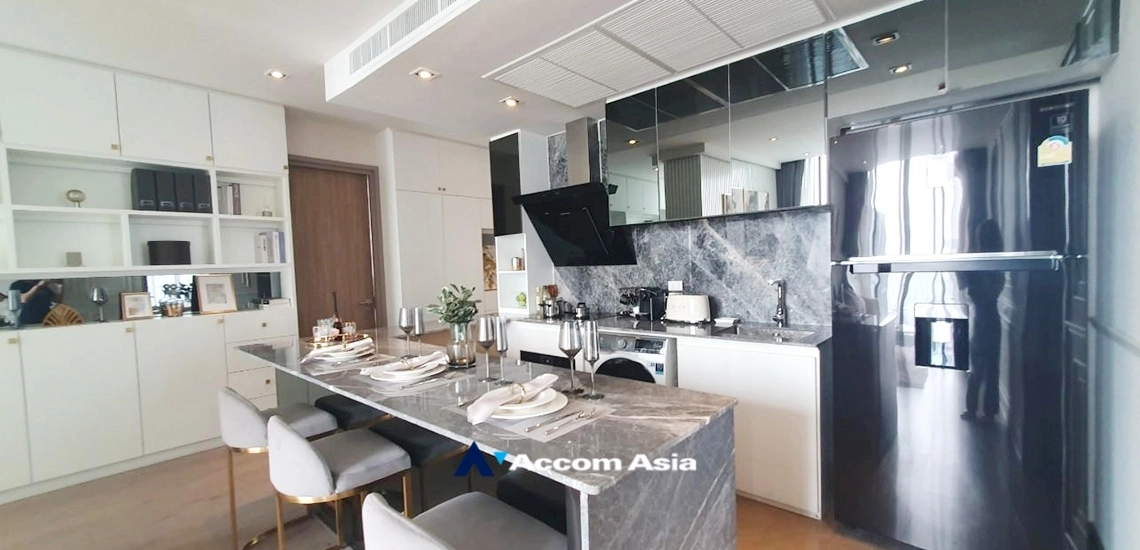  3 Bedrooms  Condominium For Sale in Sukhumvit, Bangkok  near BTS Phrom Phong (AA32072)
