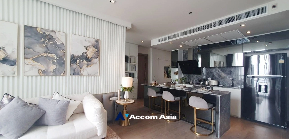  3 Bedrooms  Condominium For Sale in Sukhumvit, Bangkok  near BTS Phrom Phong (AA32072)