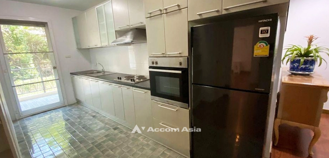 unit 2 Bedrooms  Apartment For Rent in Sukhumvit, Bangkok  near BTS Phrom Phong (AA32078)