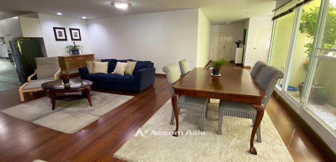 unit 2 Bedrooms  Apartment For Rent in Sukhumvit, Bangkok  near BTS Phrom Phong (AA32078)