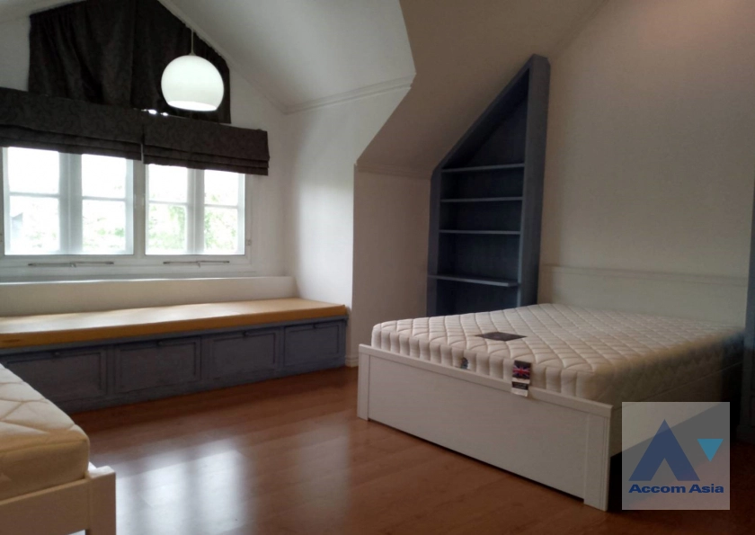 10  3 br Townhouse for rent and sale in Bang Na ,Bangkok BTS Bearing at Fantasia Villa 2 AA32082