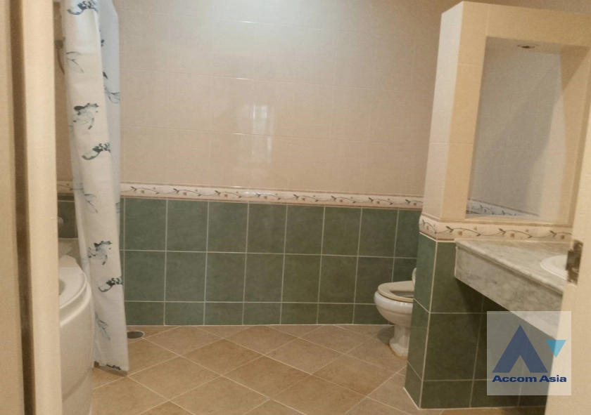 17  3 br Townhouse for rent and sale in Bang Na ,Bangkok BTS Bearing at Fantasia Villa 2 AA32082