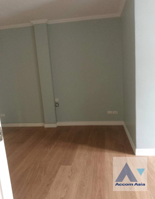 16  3 br Townhouse for rent and sale in Bang Na ,Bangkok BTS Bearing at Fantasia Villa 2 AA32082