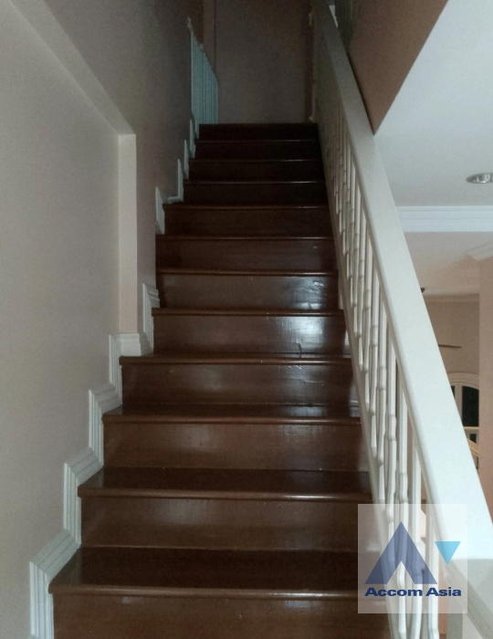 6  3 br Townhouse for rent and sale in Bang Na ,Bangkok BTS Bearing at Fantasia Villa 2 AA32082