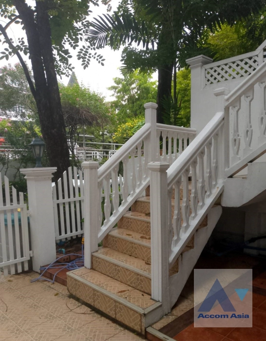 22  3 br Townhouse for rent and sale in Bang Na ,Bangkok BTS Bearing at Fantasia Villa 2 AA32082